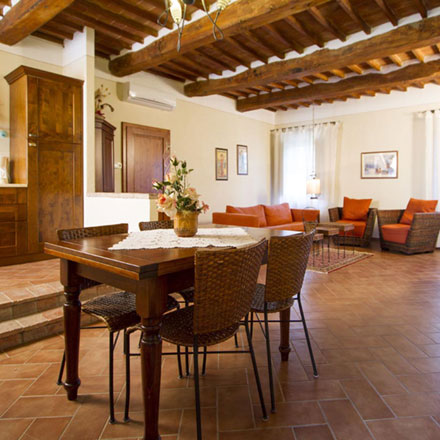 Vacation apartments near Lucignano | Villa Scannagallo in Val di Chiana