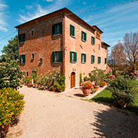 Villa Scannagallo, a historic farmhouse | Apartments in Val di Chiana, near Cortona